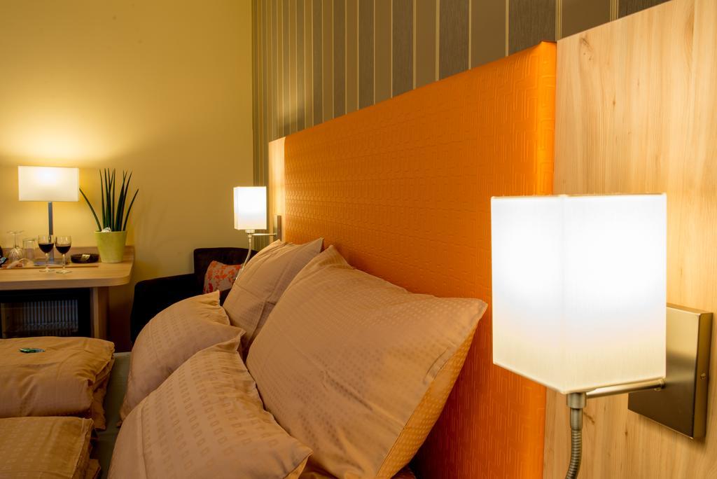 Landhotel Zur Post Bad König Pokoj fotografie